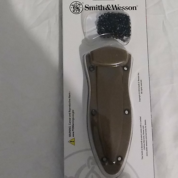 New Smith & Wesson Knife & Sheath - Picture 9 of 12